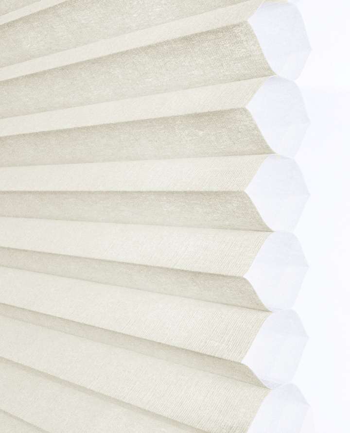 Celaro Honeycomb Shades　Light Filtering F31H-002 Nubo Beige Heat Insulation Blinds & Shades Light Filtering Blinds & Shades Motorized Blinds／Smart Blinds & Shades