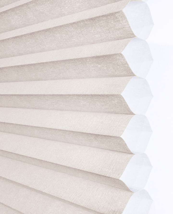 Celaro Honeycomb Shades　Light Filtering F31H-016 Nubo Pearl Heat Insulation Blinds & Shades Light Filtering Blinds & Shades Motorized Blinds／Smart Blinds & Shades