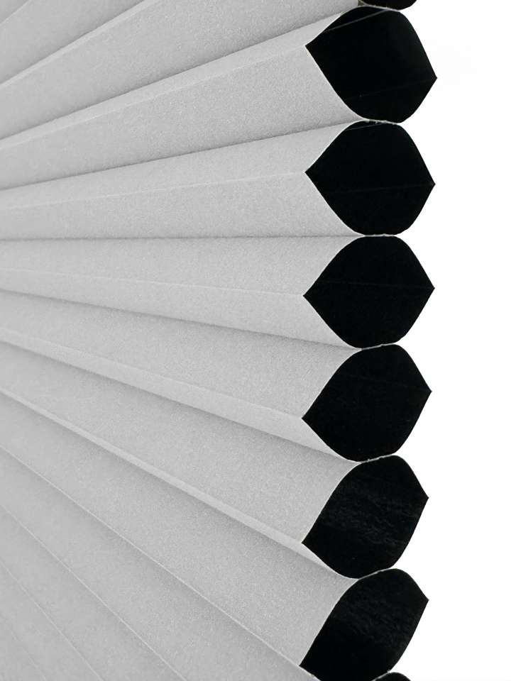 Celaro Honeycomb Shades　Blackout B32H-021 Nubo Light Grey Motorized Blinds／Smart Blinds & Shades Blackout Blinds & Shades Heat Insulation Blinds & Shades