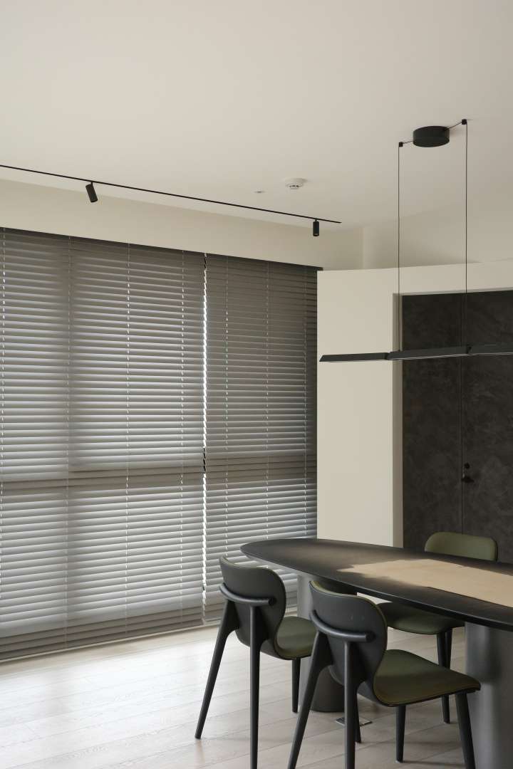 Lavelle Venetian Blinds　Wood E77 - After Rain Ventilated Blinds & Shades Customized／Personalized Blinds & Shades Light Filtering Blinds & Shades Light-Regulating Blinds & Shades Motorized Blinds／Smart Blinds & Shades