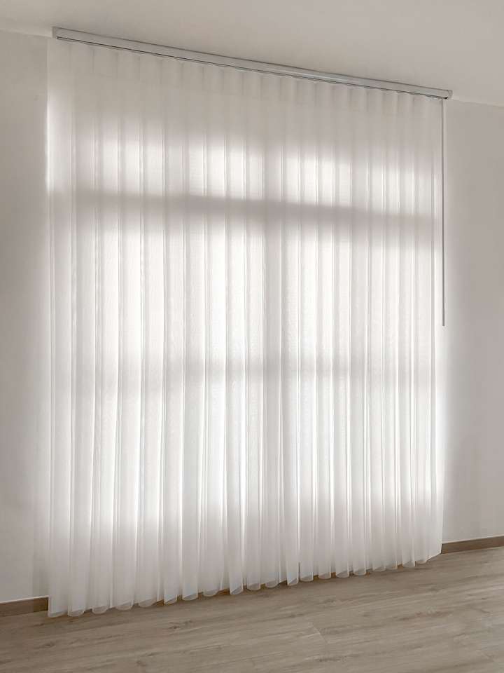 Eilus Vertical Blinds　Walk-through Granule Cream Child Safety／Cordless Blinds & Shades Light Filtering Blinds & Shades Light-Regulating Blinds & Shades